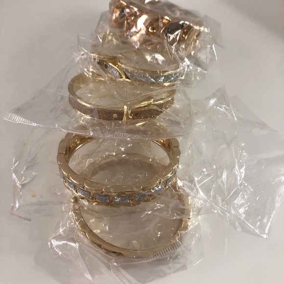 Gold bracelets - Picture 2 of 6